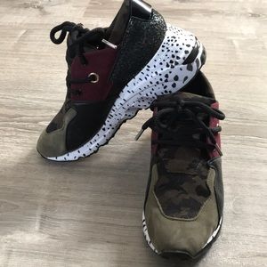 Like new Dad sneakers